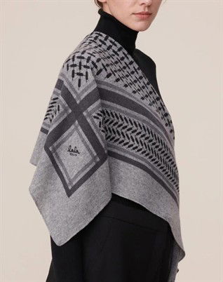 Lala Berlin Tørklæde - Triangle Trinity Classic M